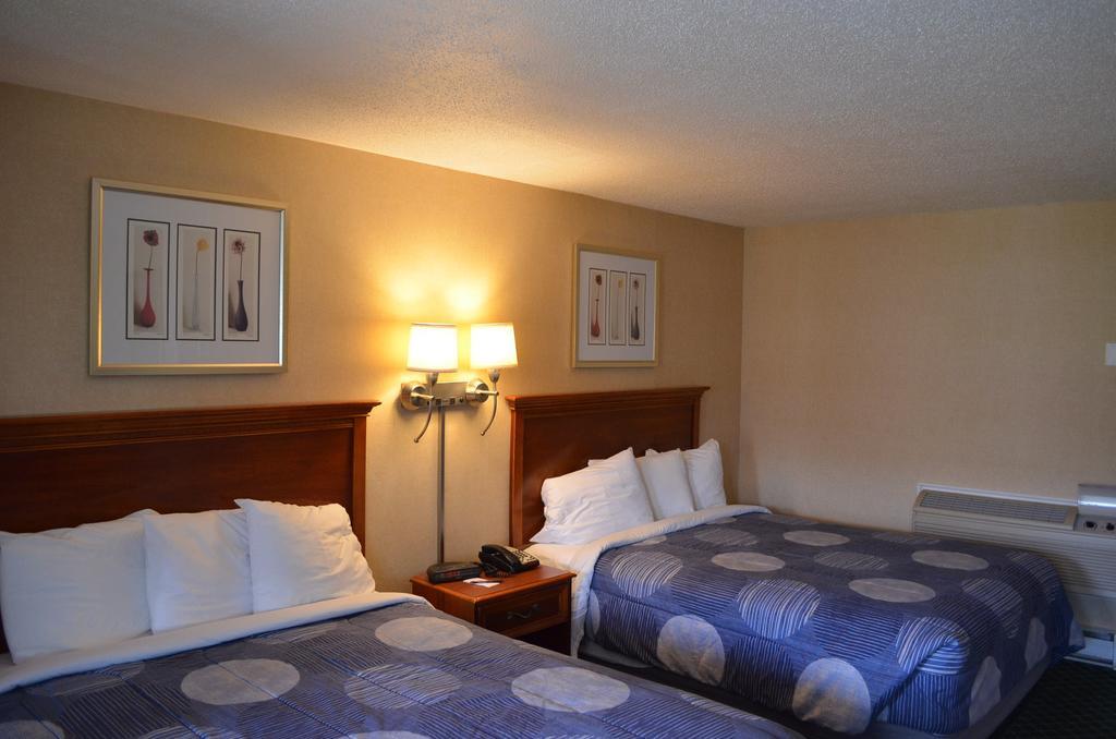 Hyannis Host Inn Экстерьер фото