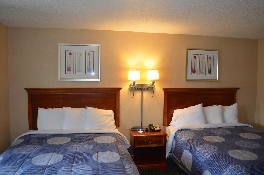 Hyannis Host Inn Экстерьер фото