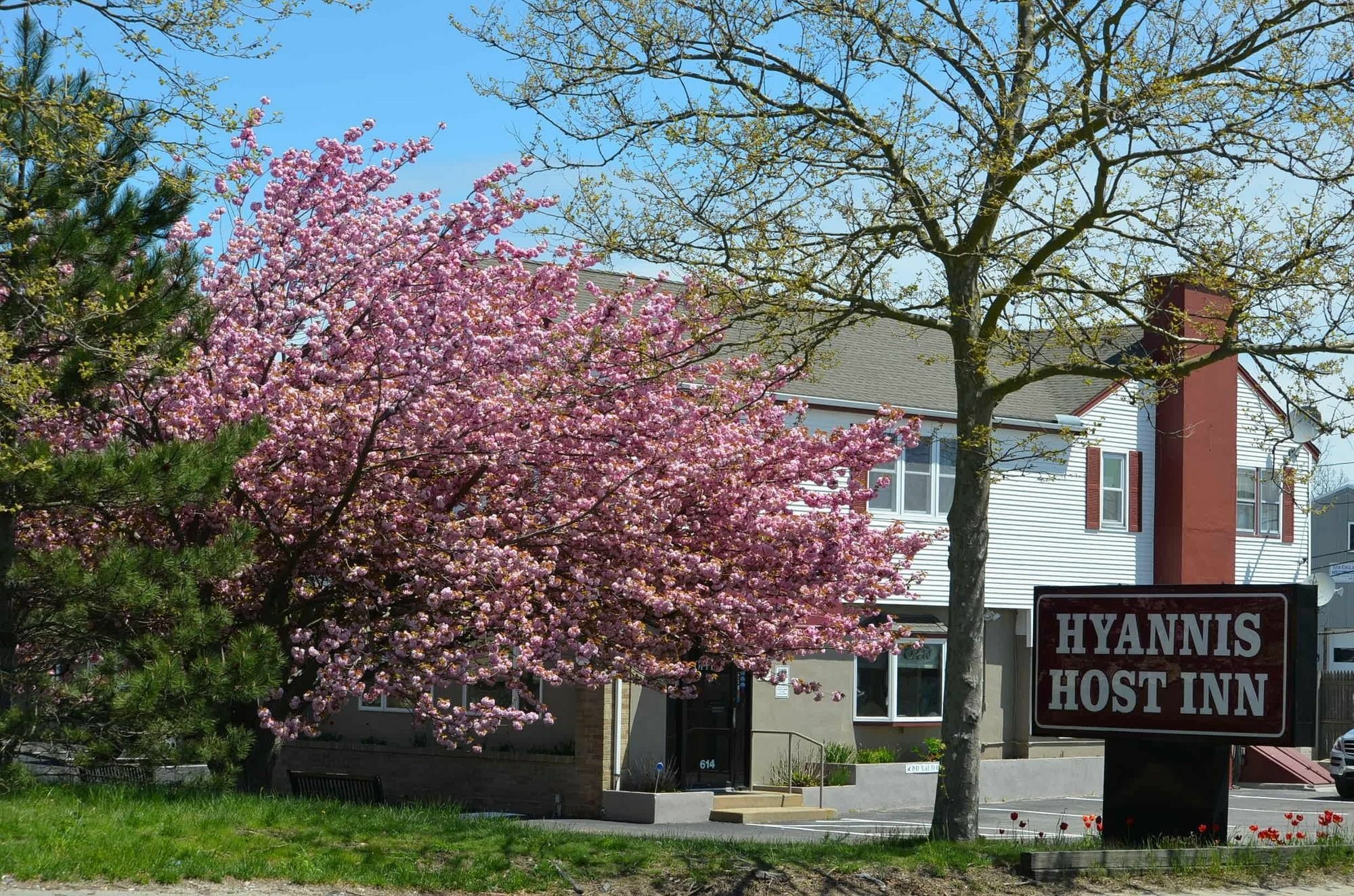 Hyannis Host Inn Экстерьер фото